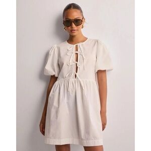 NEW H&M White Bow Tie Front Puff Sleeve Babydoll Dress